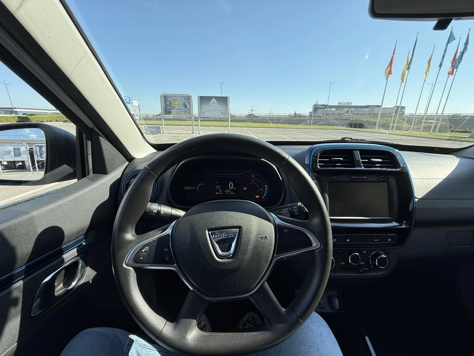 Dacia Spring 28kw, снимка 11 - Автомобили и джипове - 55530690