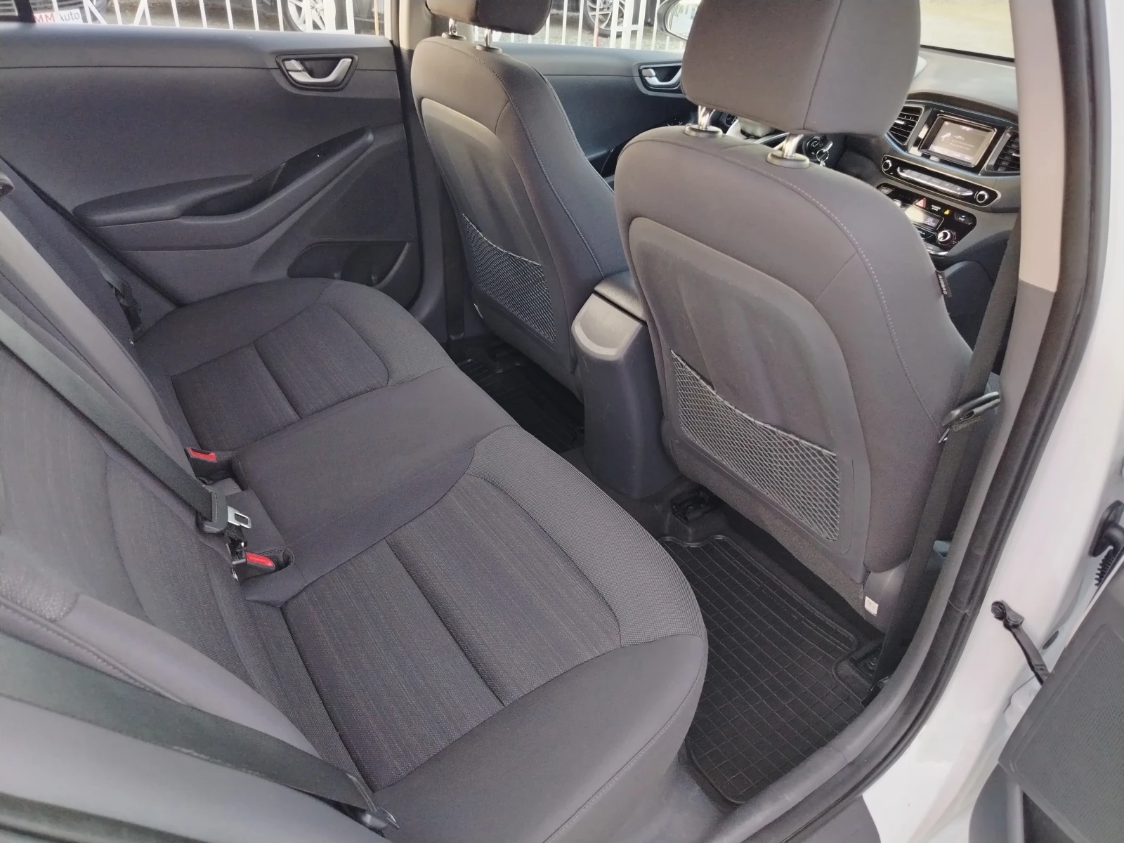 Hyundai Ioniq 1.6-141 КС  HYBRID, NAVI, AUTOMATIC, снимка 15 - Автомобили и джипове - 55981219