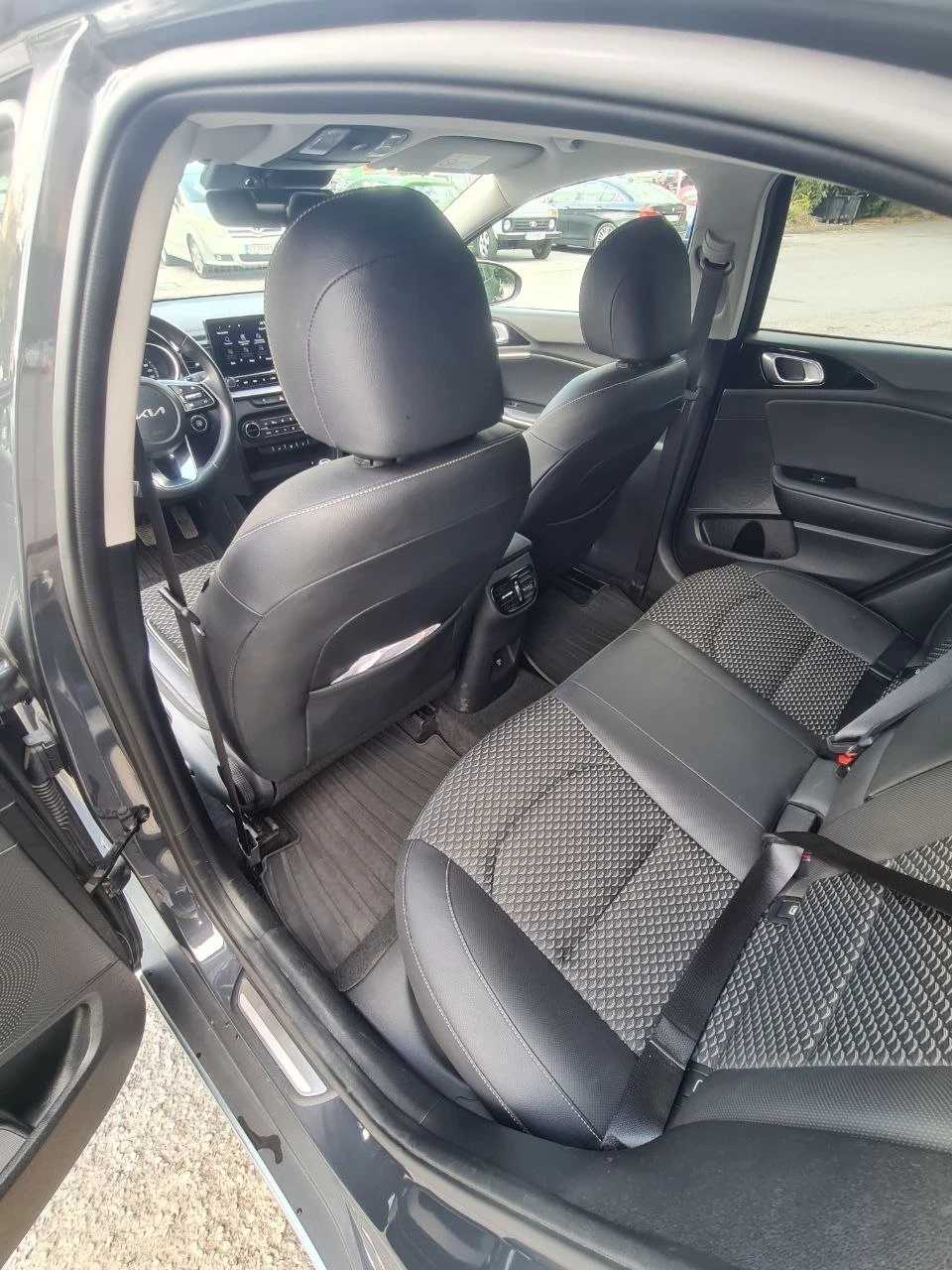 Kia XCeed 1.5 TURBO, снимка 14 - Автомобили и джипове - 56449492