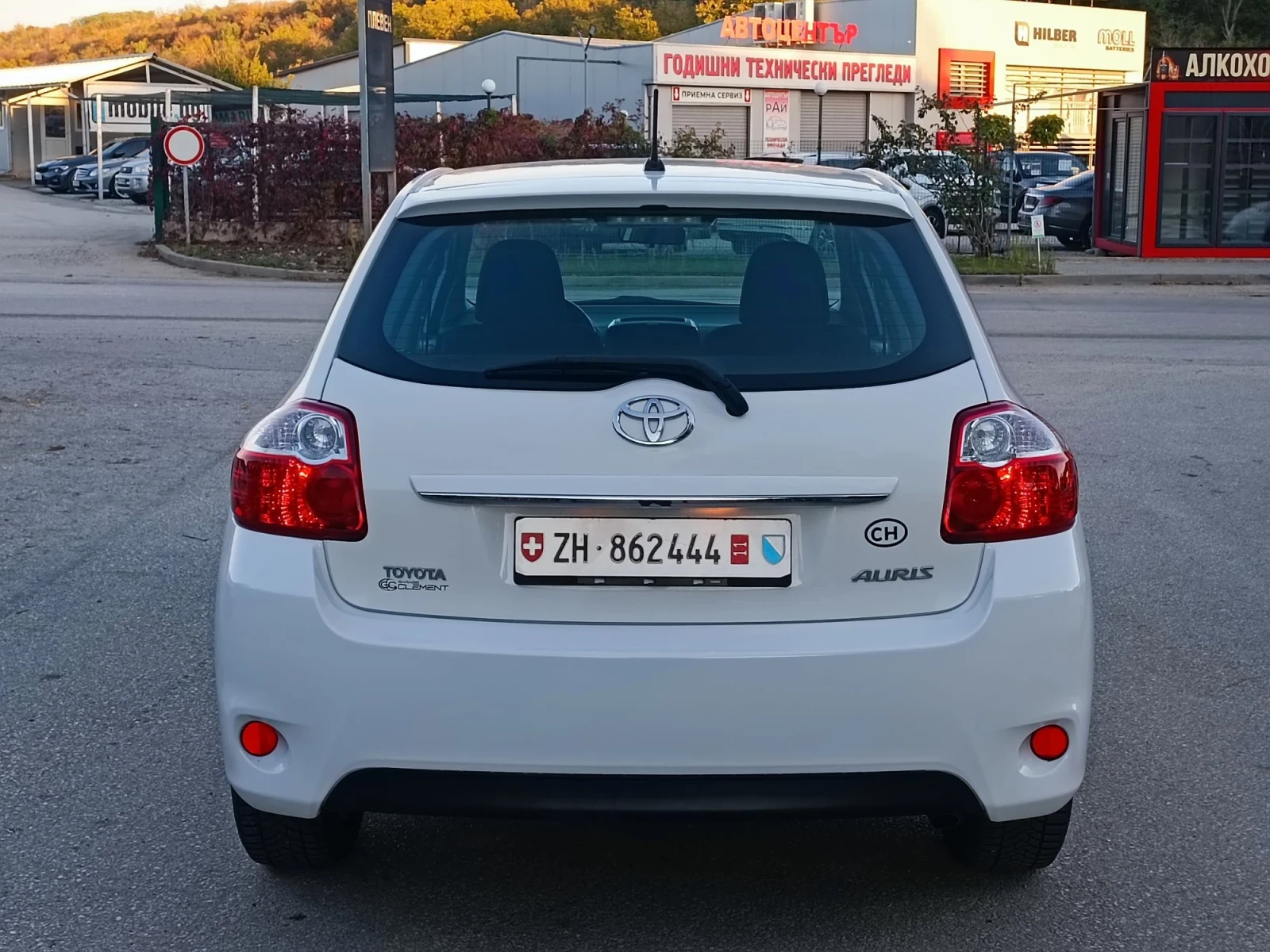 Toyota Auris 1.6i-132��-���������-�����-6��-FACELIFT | Mobile.bg � ����������� 4