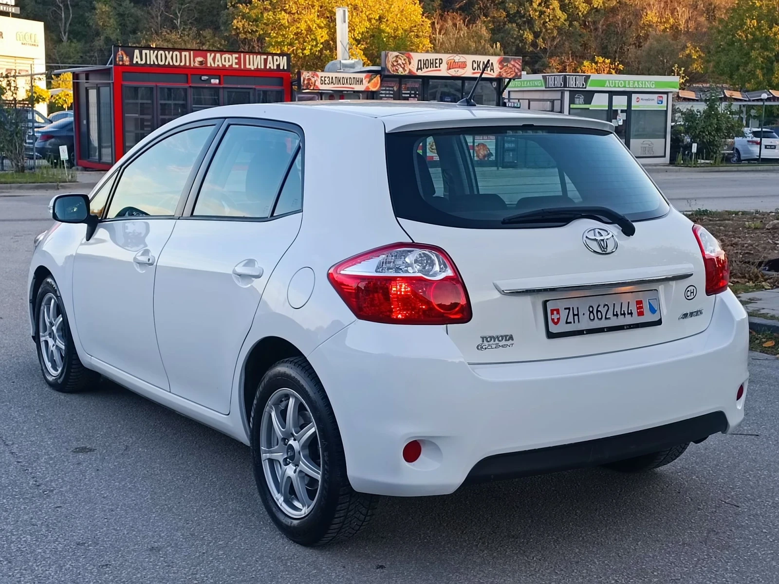 Toyota Auris 1.6i-132��-���������-�����-6��-FACELIFT | Mobile.bg � ����������� 6