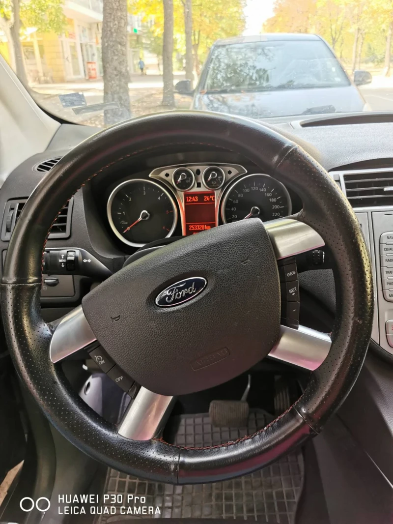 Ford Kuga 2.0 163ps, снимка 3 - Автомобили и джипове - 47460434