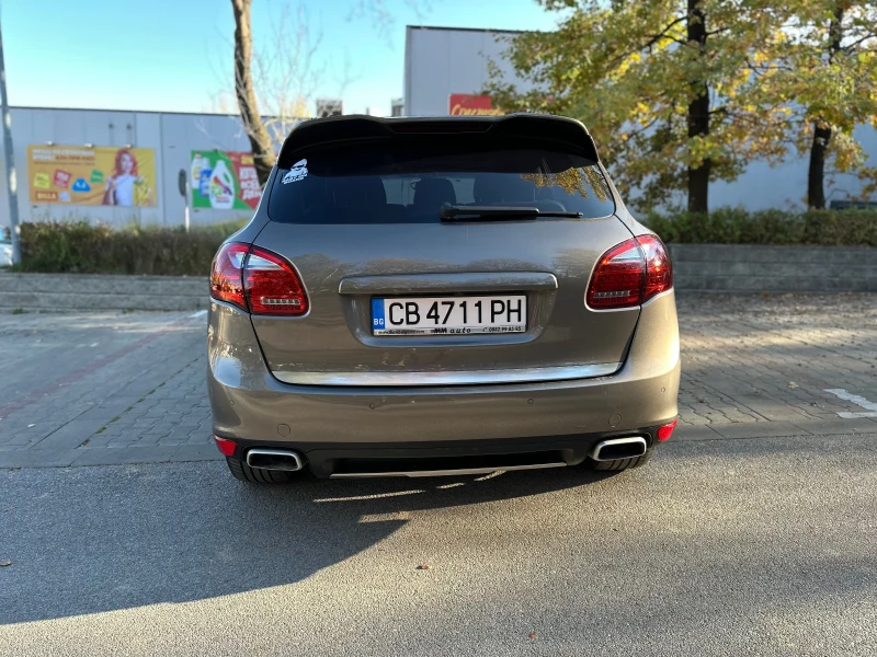 Porsche Cayenne 3.0/CARPLAY/BOSE/KEYLESS/PANO/ВЪЗДУХ, снимка 4 - Автомобили и джипове - 48302300