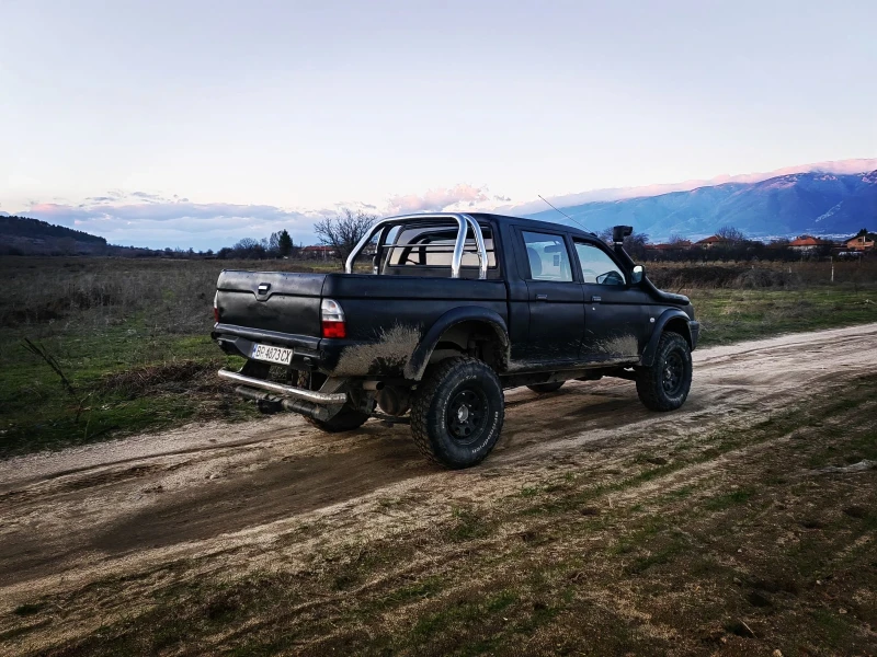 Mitsubishi L200 2.5/Offroad, снимка 6 - Автомобили и джипове - 48347845