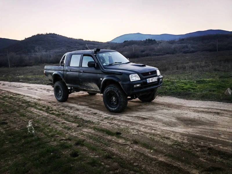 Mitsubishi L200 2.5/Offroad, снимка 2 - Автомобили и джипове - 48347845