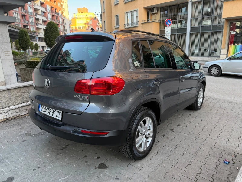 VW Tiguan 2.0 TSI 4x4 Автомат, снимка 4 - Автомобили и джипове - 52342807