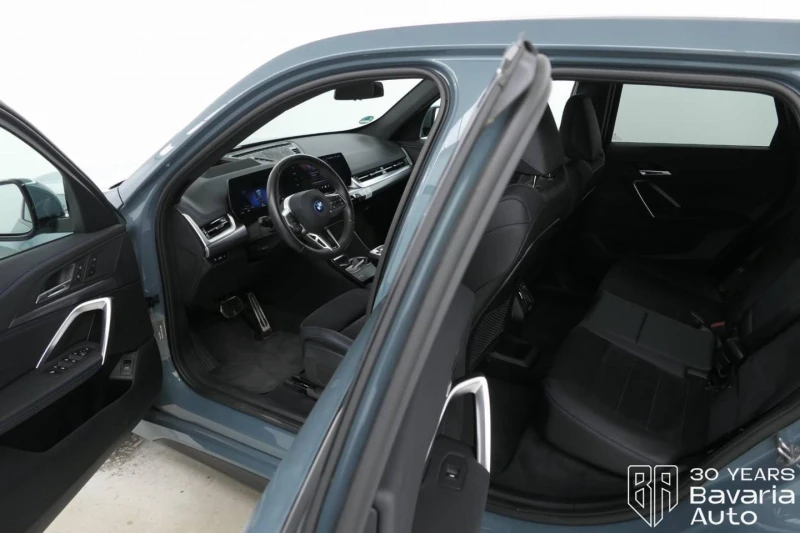 BMW iX1 30 xDrive M Sport Paket, снимка 5 - Автомобили и джипове - 52711780