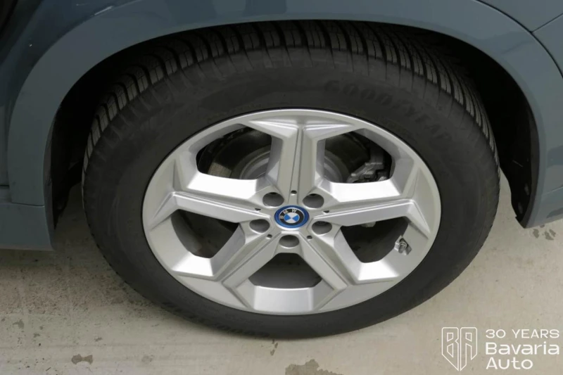 BMW iX1 30 xDrive M Sport Paket, снимка 16 - Автомобили и джипове - 52711780
