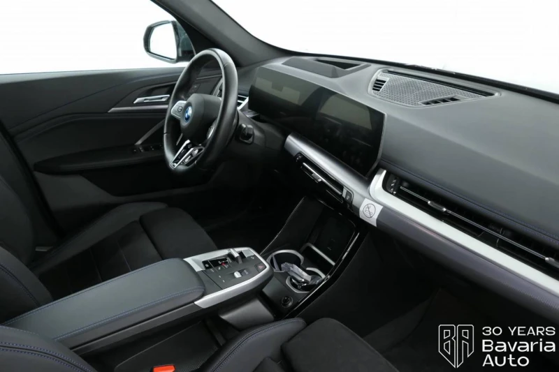 BMW iX1 30 xDrive M Sport Paket, снимка 7 - Автомобили и джипове - 52711780