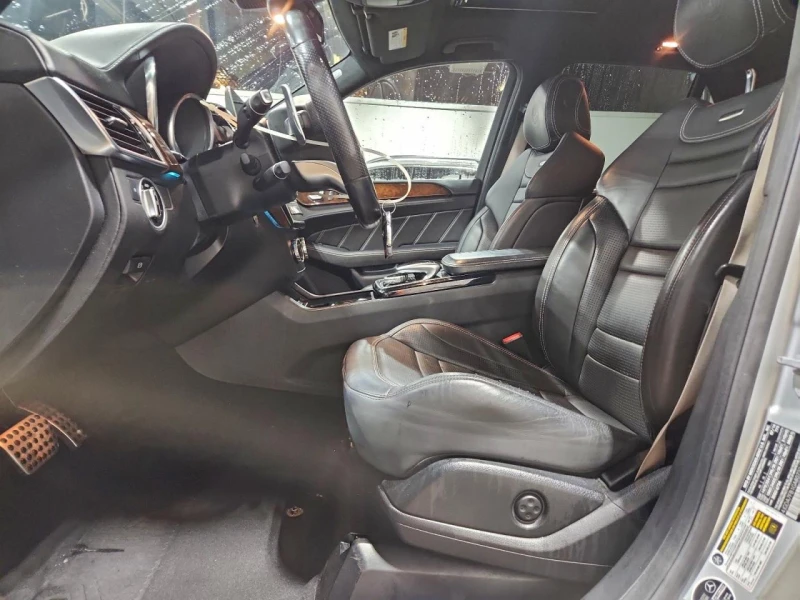 Mercedes-Benz GLE 63 S AMG 4MATIC, снимка 8 - Автомобили и джипове - 53370636