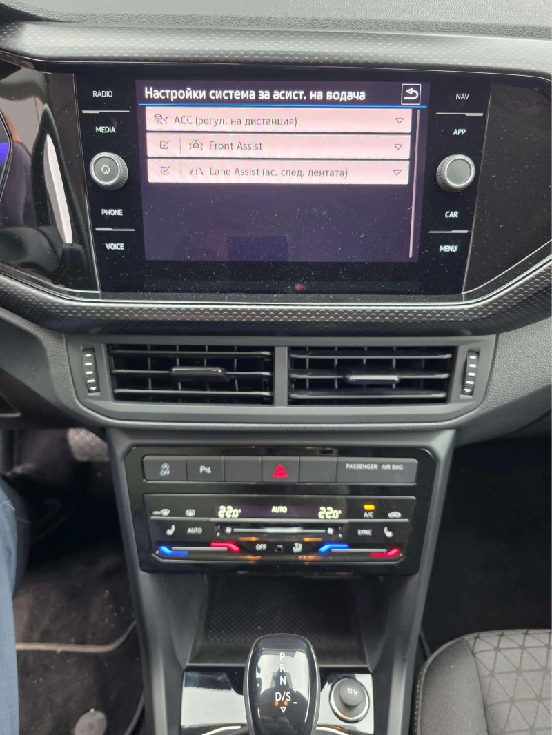 VW T-Cross 1.0 TSI, снимка 13 - Автомобили и джипове - 53427456