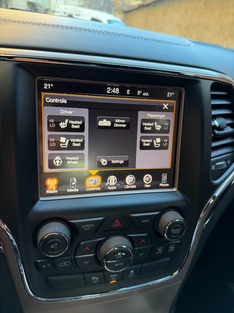 Jeep Grand cherokee Overland, снимка 14 - Автомобили и джипове - 53470576