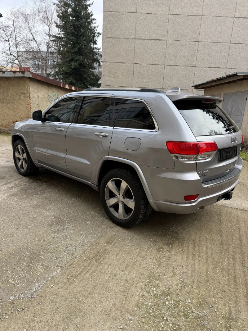 Jeep Grand cherokee Overland, снимка 4 - Автомобили и джипове - 53470576