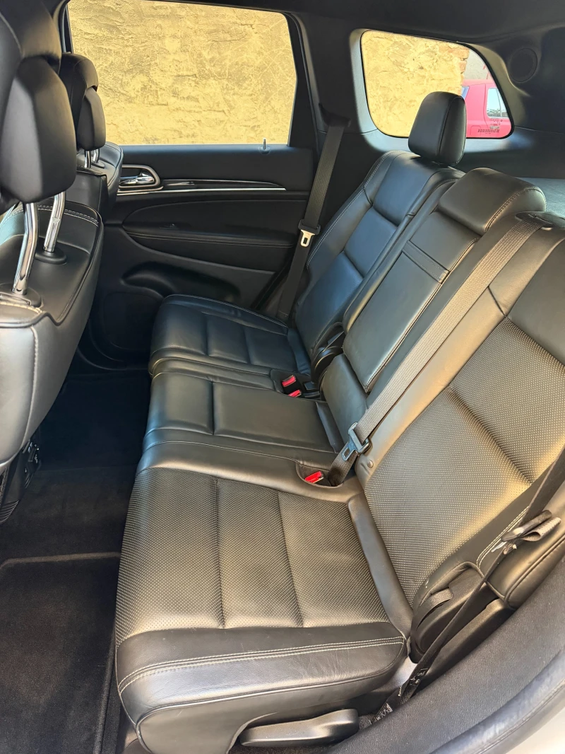 Jeep Grand cherokee Overland, снимка 12 - Автомобили и джипове - 53470576