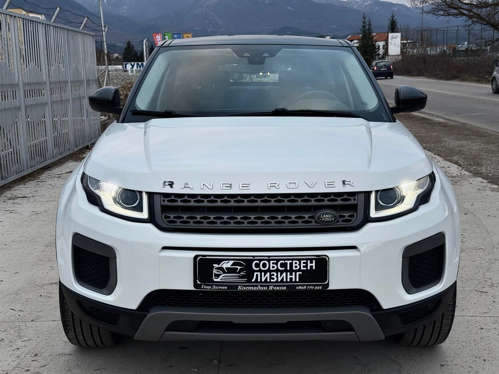 Land Rover Range Rover Evoque 2.0 TD4 AWD/9ск./Навигация/10400лв авансова вноска | Mobile.bg — изображение 1