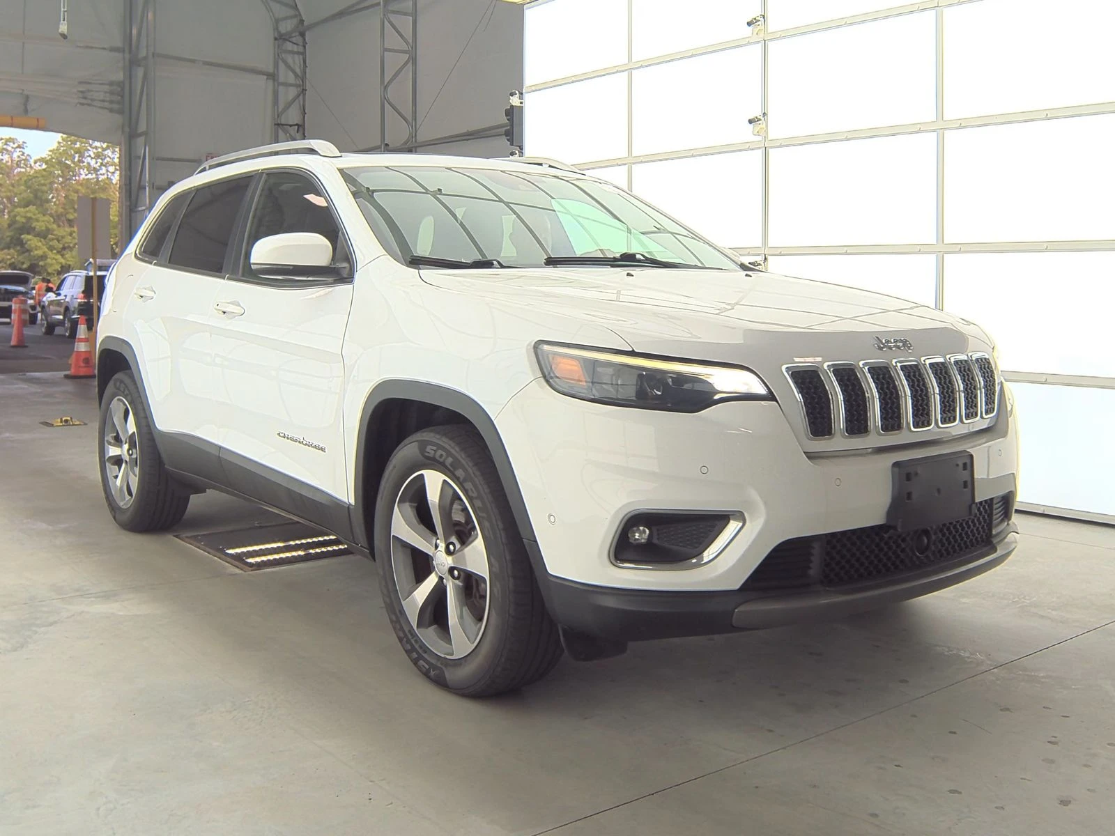 Jeep Cherokee CARFAX* ОПЦИЯ ЗА ФИНАНСИРАНЕ*  - изображение 3