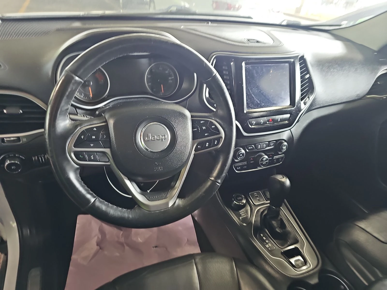 Jeep Cherokee CARFAX* ОПЦИЯ ЗА ФИНАНСИРАНЕ*  - изображение 9