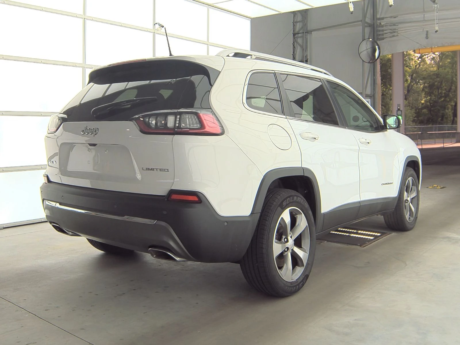 Jeep Cherokee CARFAX* ОПЦИЯ ЗА ФИНАНСИРАНЕ*  - изображение 6
