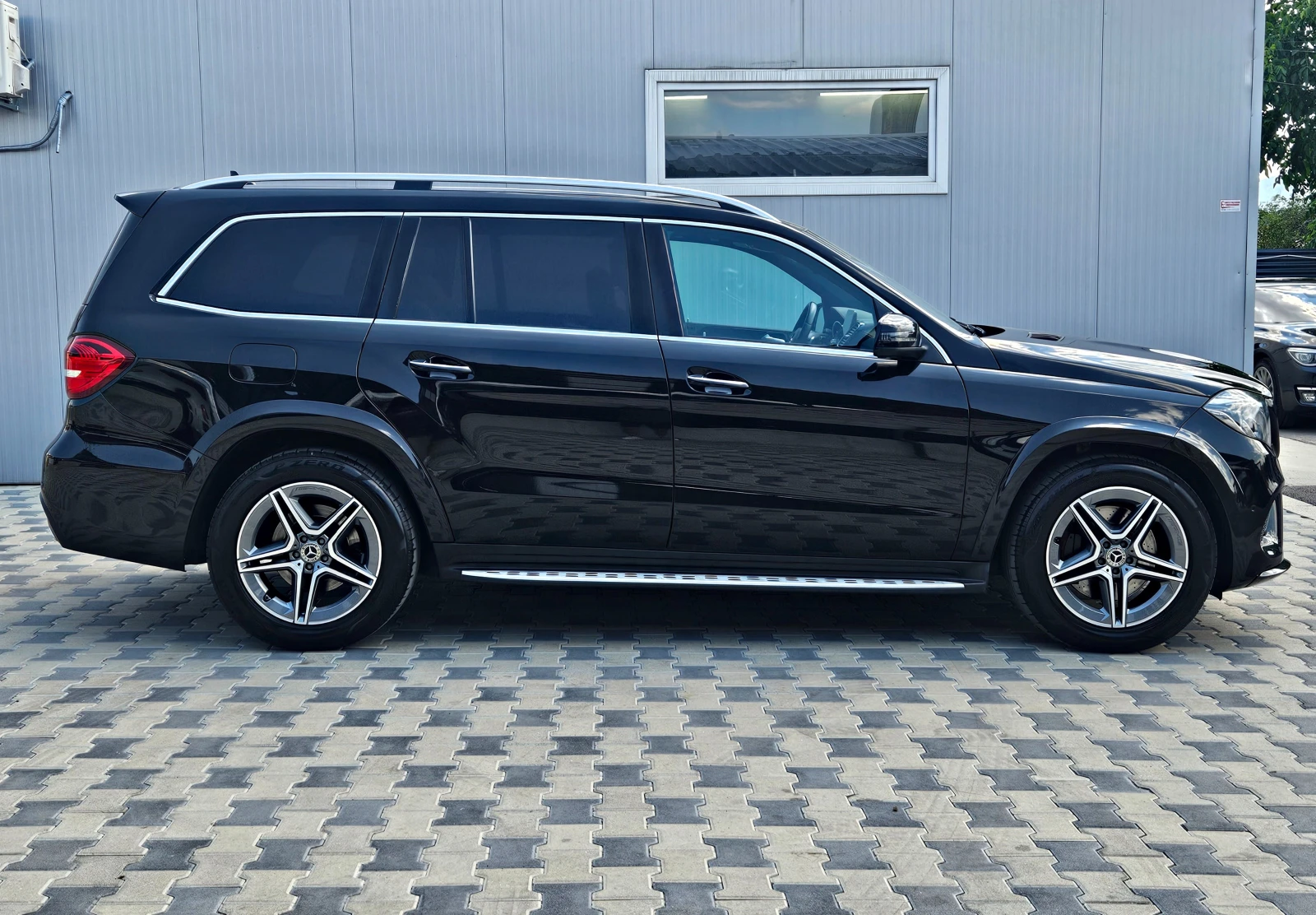 Mercedes-Benz GLS 500 AMG/7MESTA/TVx3/DISTR/360CAM/МАСАЖ/ОБДУХ/PANO/LIZI - изображение 4