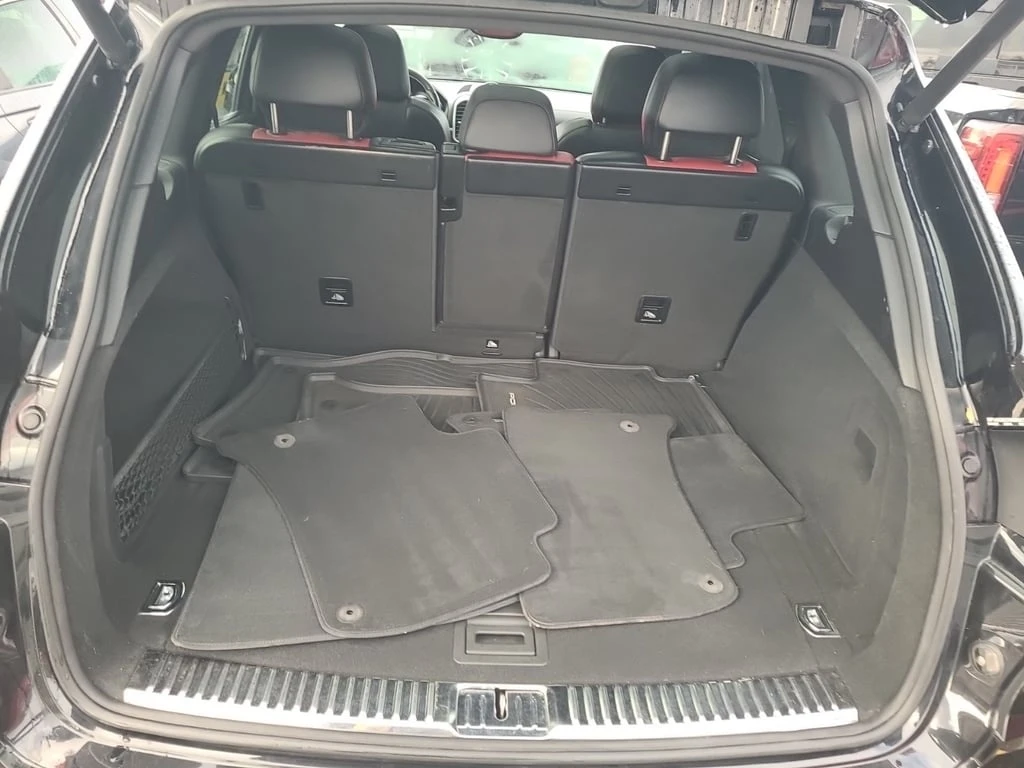 Porsche Cayenne * AWD 4DR * CARFAX *    | Mobile.bg   11