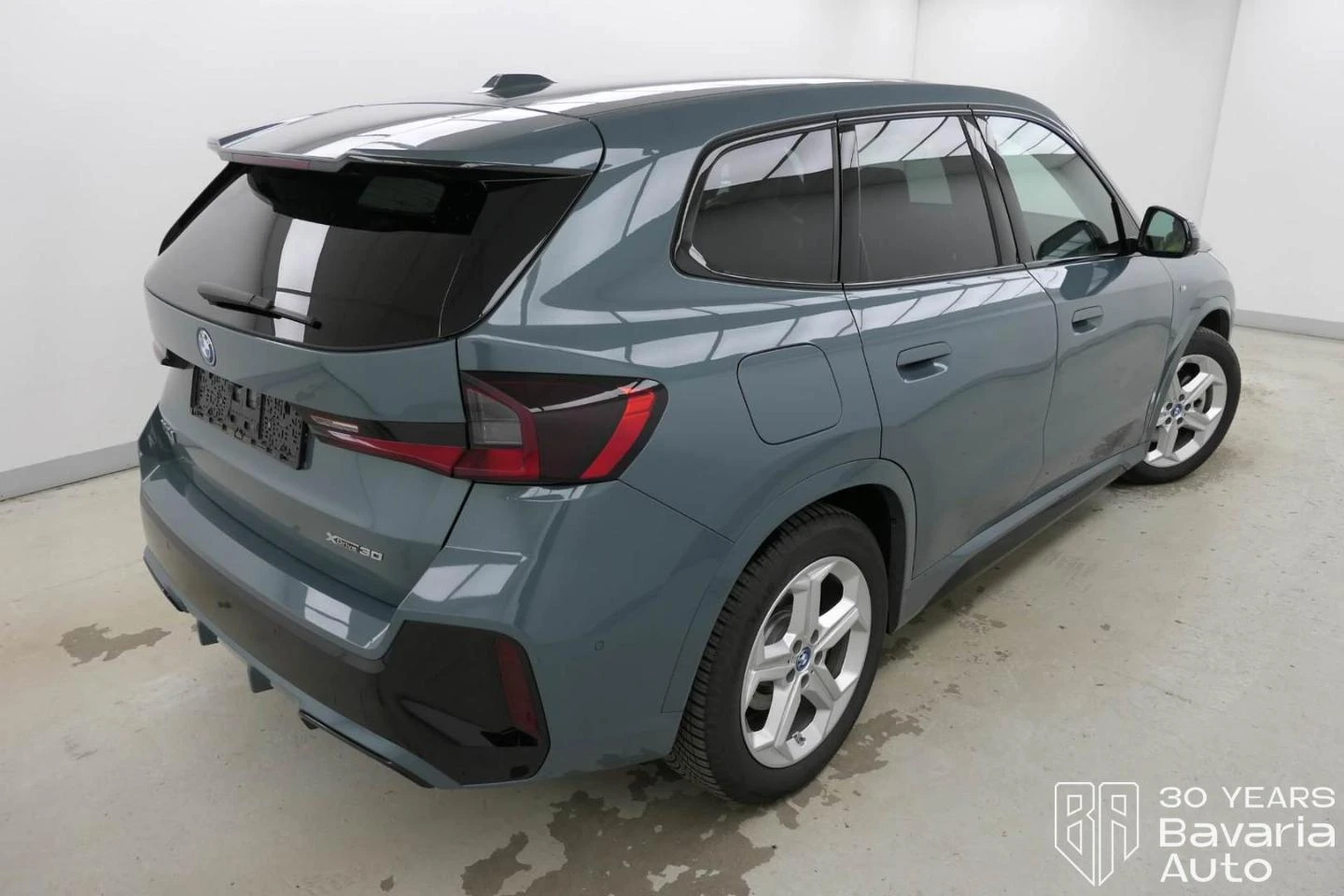 BMW iX1 30 xDrive M Sport Paket - изображение 3