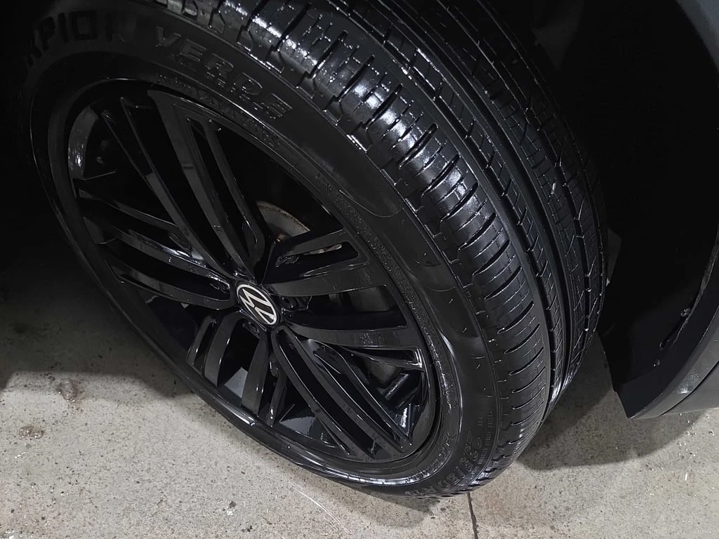 VW Tiguan * Comfortline R Line Black Edition * CARFAX * БЕЗ  - изображение 7