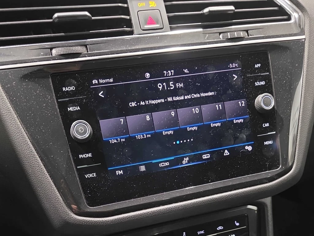 VW Tiguan * Comfortline R Line Black Edition * CARFAX * БЕЗ  - изображение 9