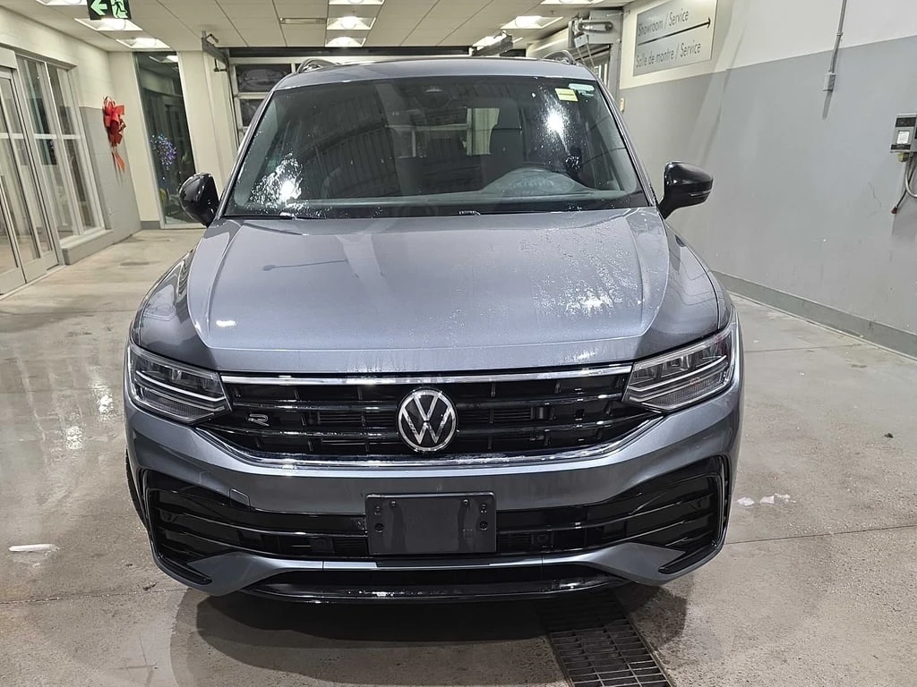 VW Tiguan * Comfortline R Line Black Edition * CARFAX * БЕЗ  - изображение 6