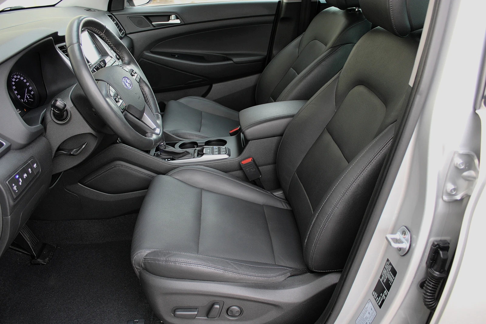 Hyundai Tucson 2.0CRDI/4x4/DISTRONIC/KAMERA/PANORAMA/TOP - изображение 7