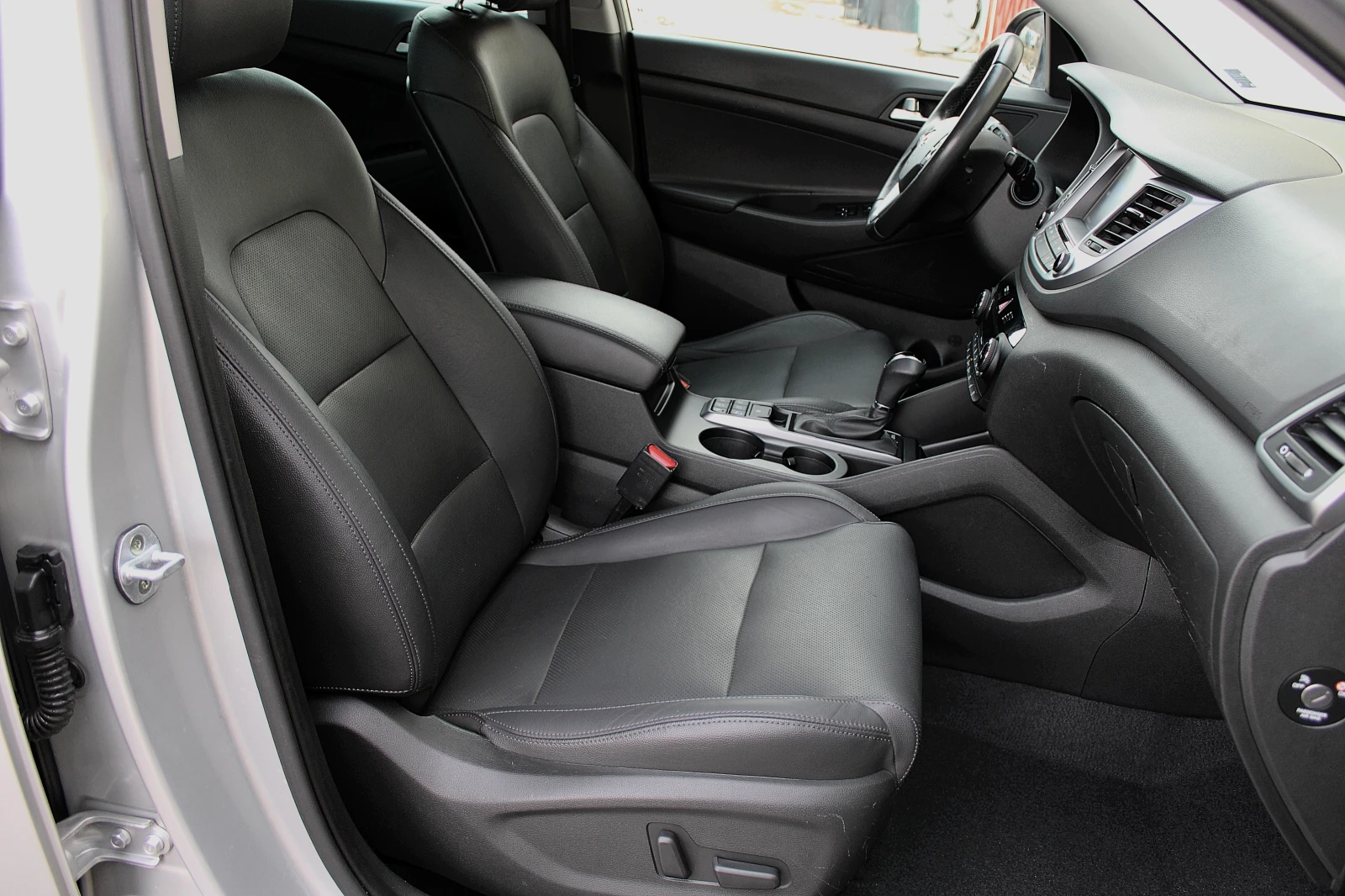 Hyundai Tucson 2.0CRDI/4x4/DISTRONIC/KAMERA/PANORAMA/TOP - изображение 8