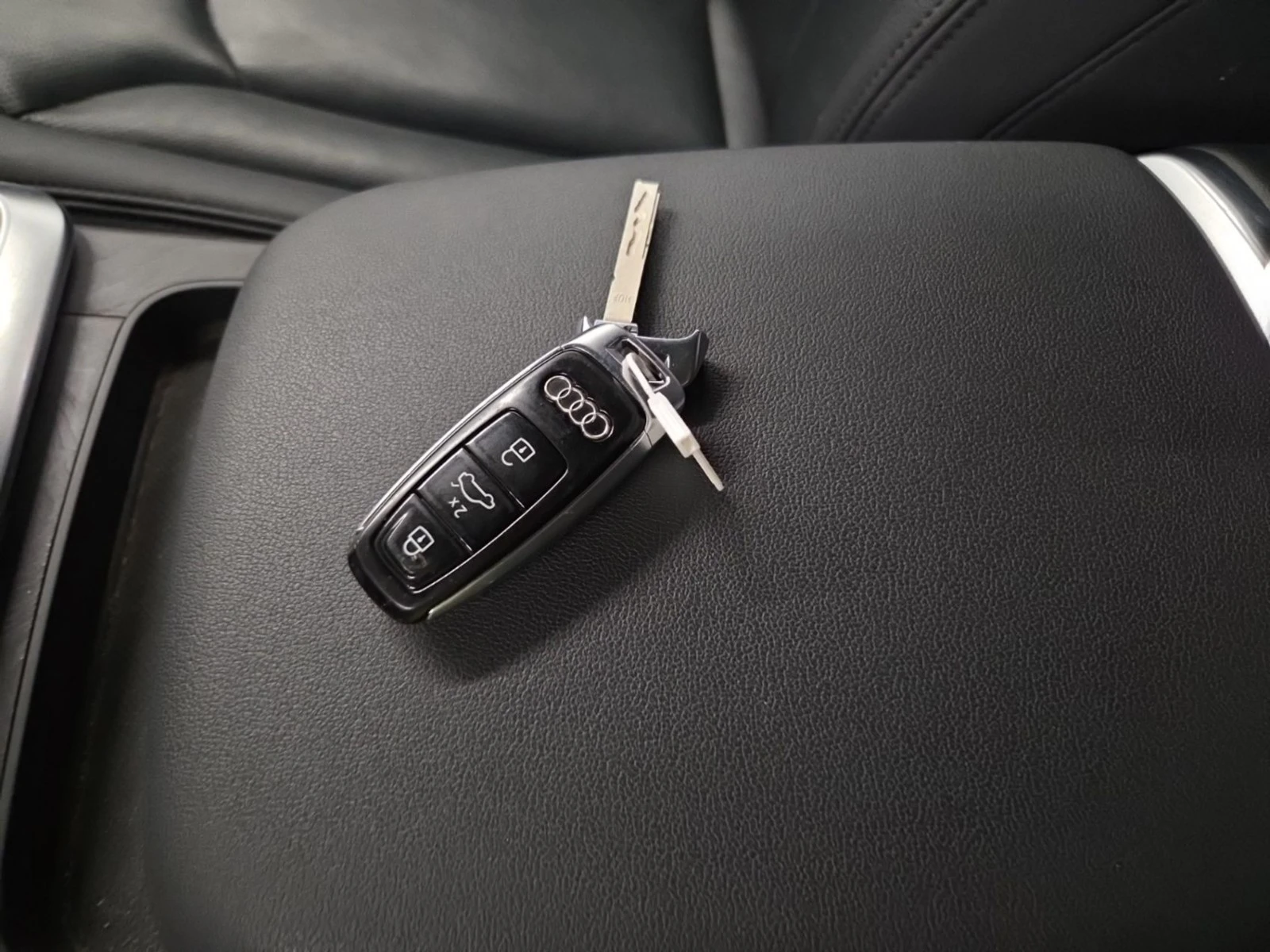 Audi Q7 DISTRONIC* 360* PANO* М.ТОЧКА, снимка 10 - Автомобили и джипове - 54417564