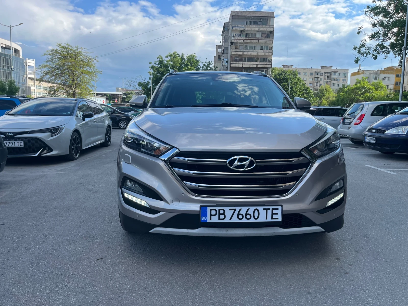 Hyundai Tucson, снимка 3 - Автомобили и джипове - 54569336