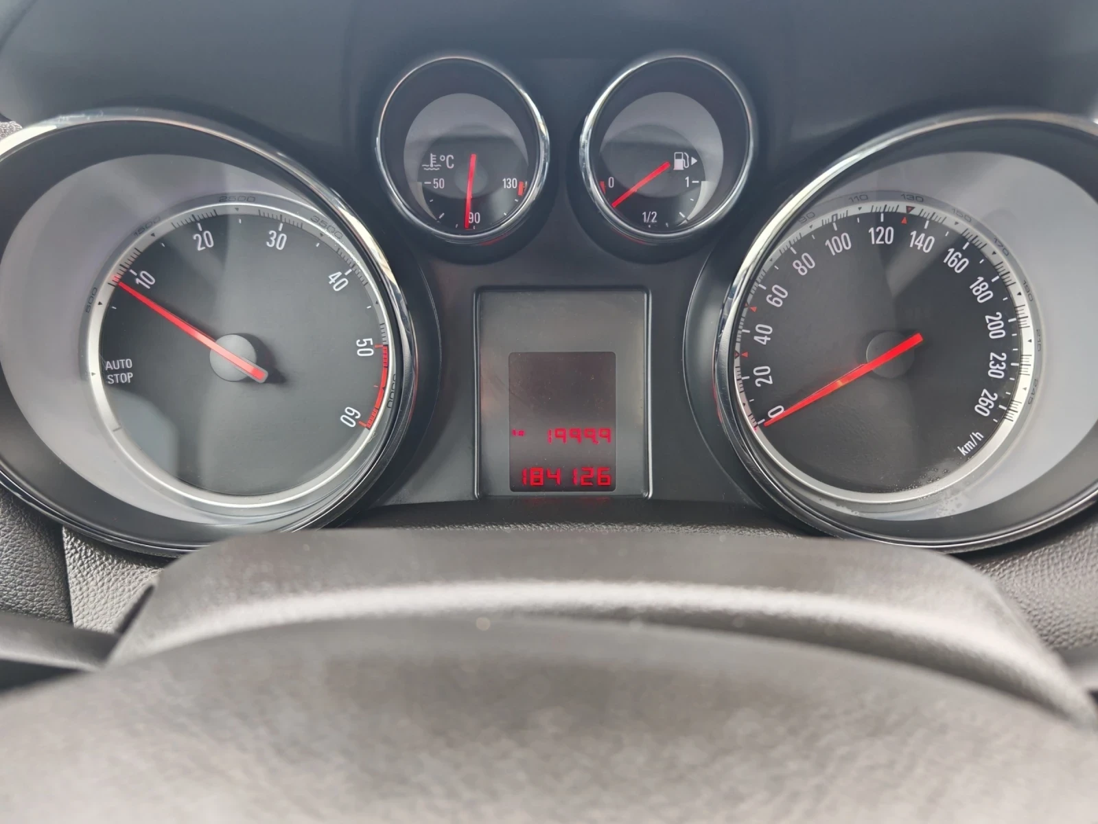 Opel Mokka 1.7CDTI, снимка 12 - Автомобили и джипове - 54702861