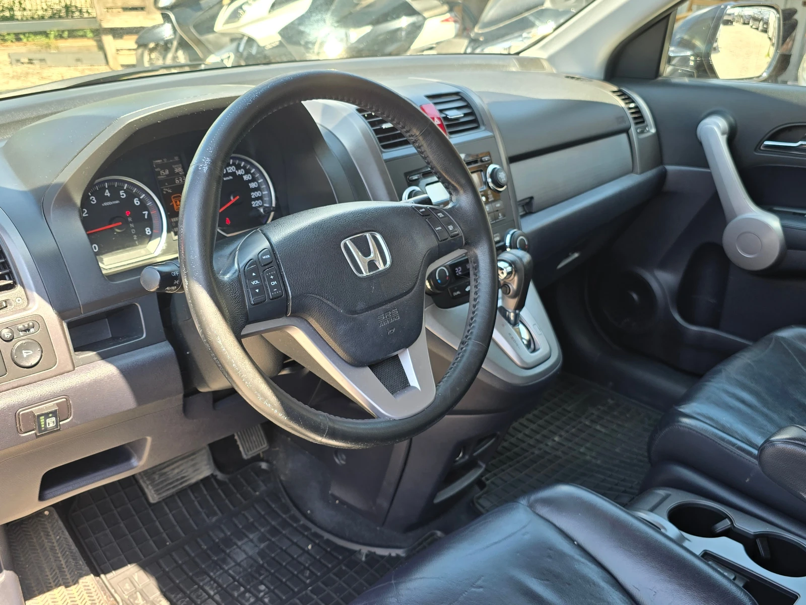 Honda Cr-v 2.0i/Aвт./Газ/Лизинг, снимка 7 - Автомобили и джипове - 54833462