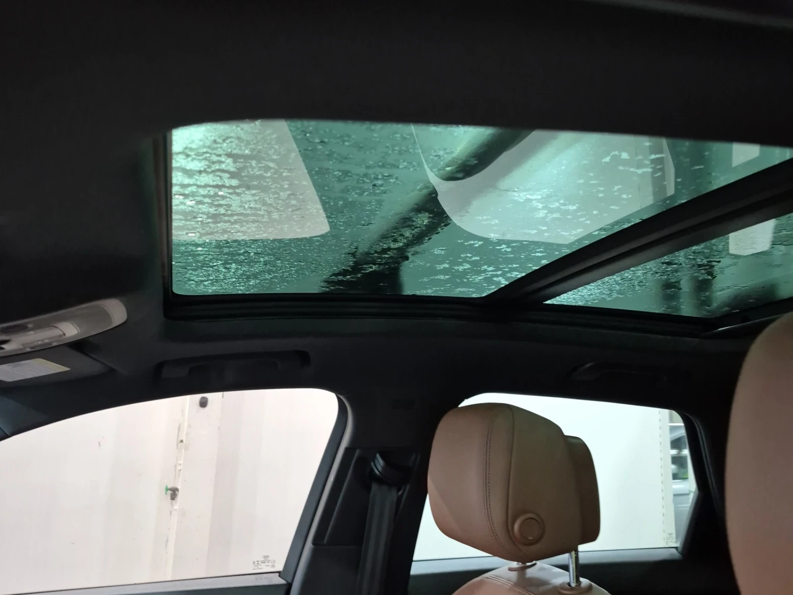 Audi Q3 KOMFORT | ПАНОРАМА | ЗАДНА КАМЕРА | KEYLESS | , снимка 12 - Автомобили и джипове - 55249269