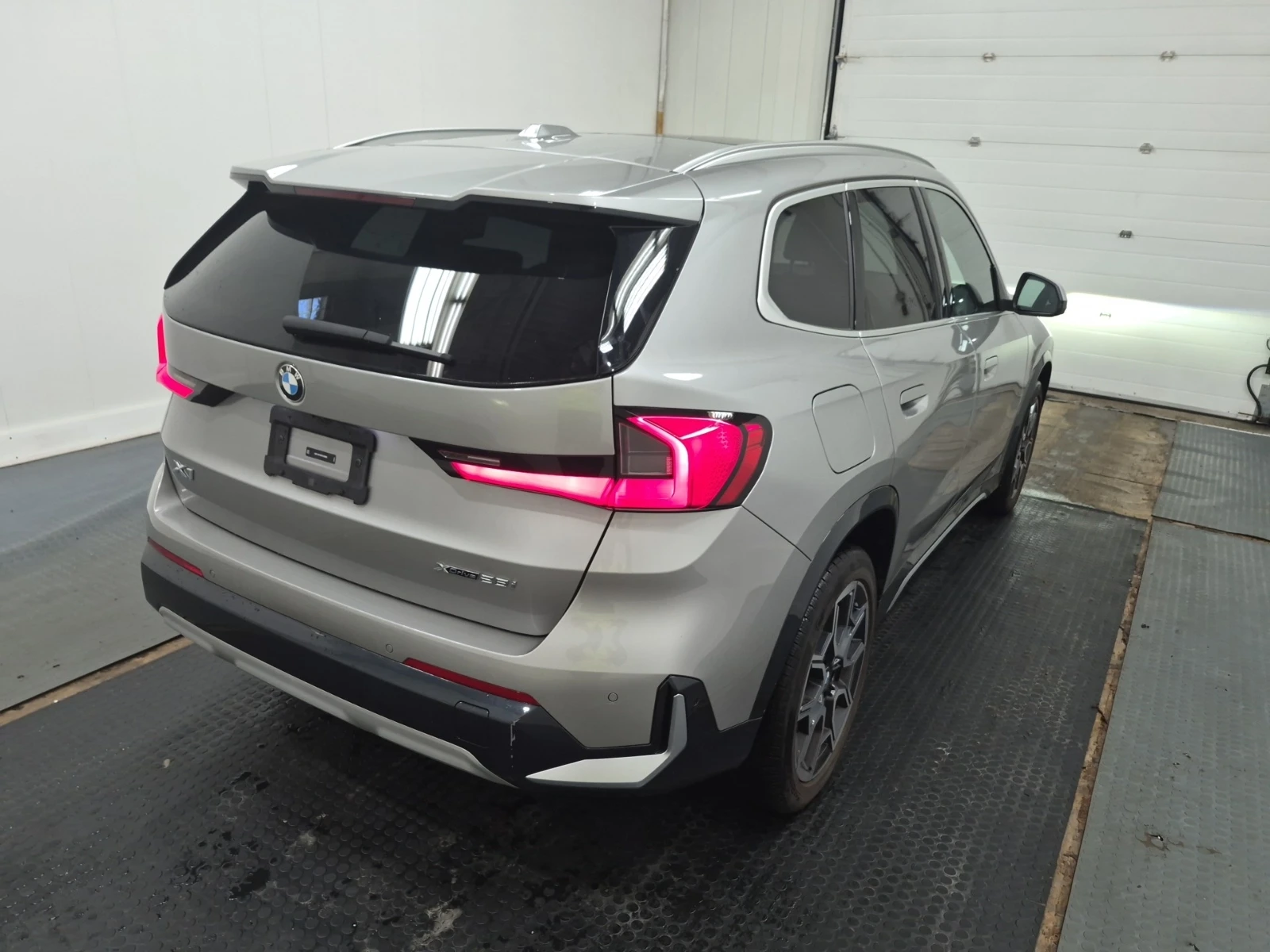 BMW X1 xDrive / Remote Start / Navigation / Memory / , снимка 4 - Автомобили и джипове - 55322577