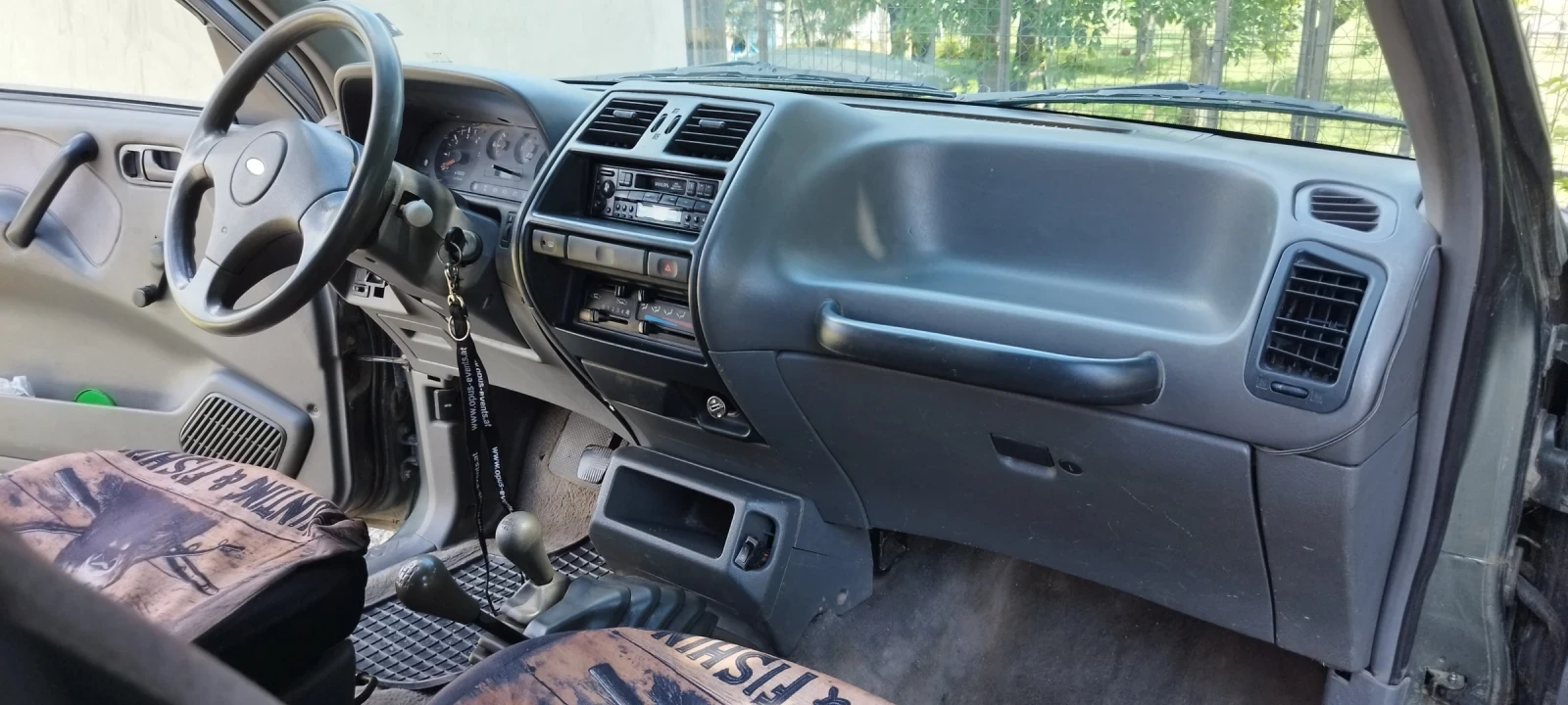 Nissan Terrano 4х4 -2.7TD Мех.ГНП, снимка 6 - Автомобили и джипове - 55685475