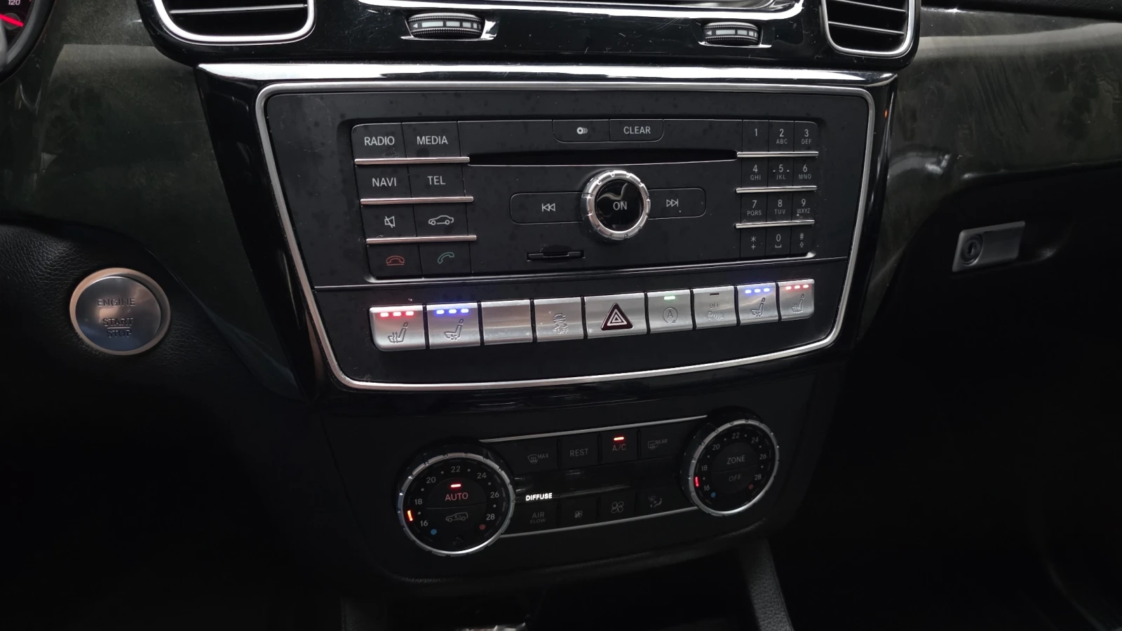 Mercedes-Benz GLE 350 d 4Matic * ОБДУХ * ПАНО * КАМЕРА, снимка 17 - Автомобили и джипове - 56116609