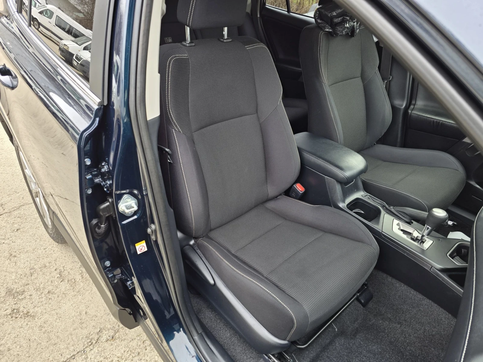 Toyota Rav4 2.5 HIBRID 4WD  | Mobile.bg � ����������� 10