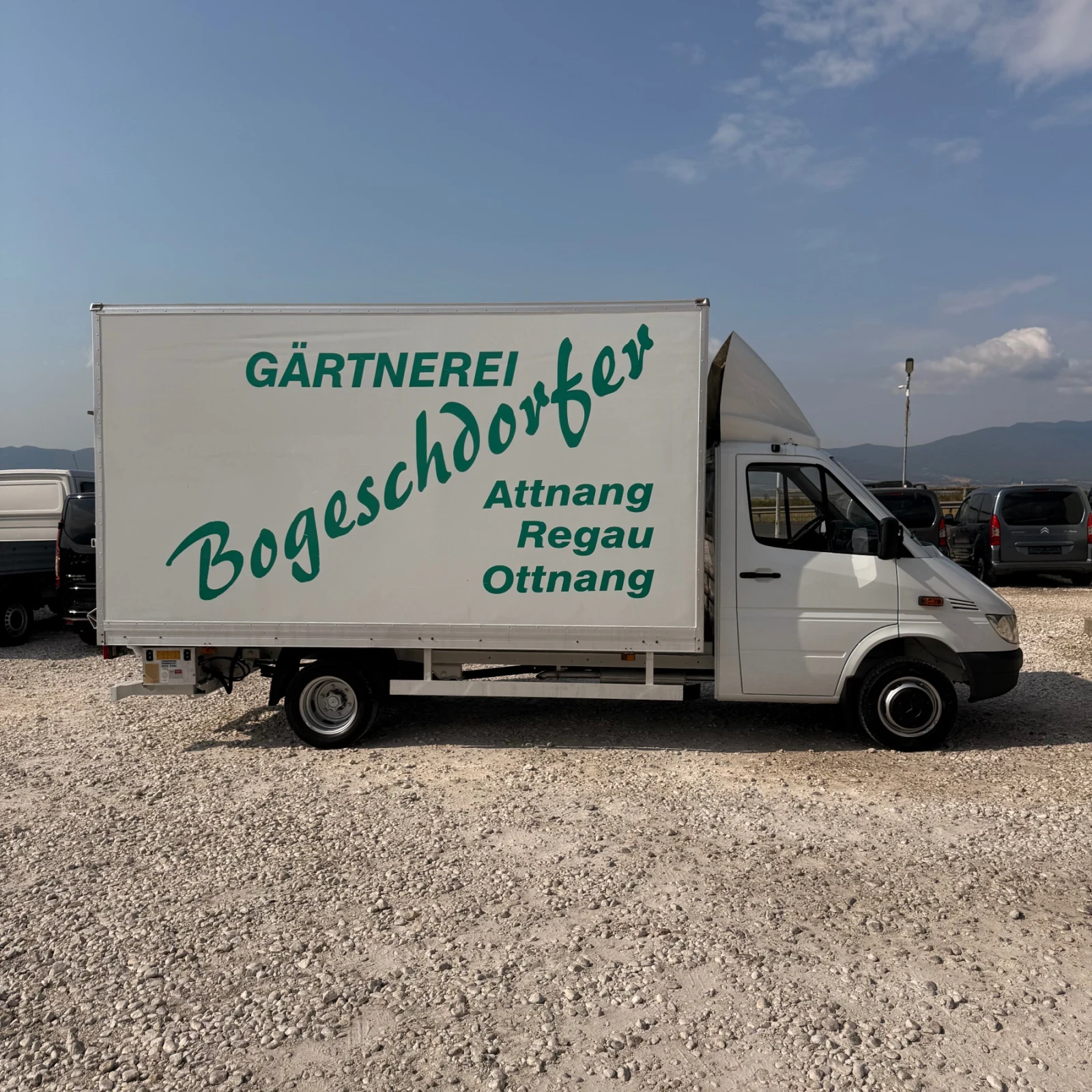 Mercedes-Benz Sprinter 413 Пд.Борда-3.5т-Бкатегория, снимка 4 - Бусове и автобуси - 55650093