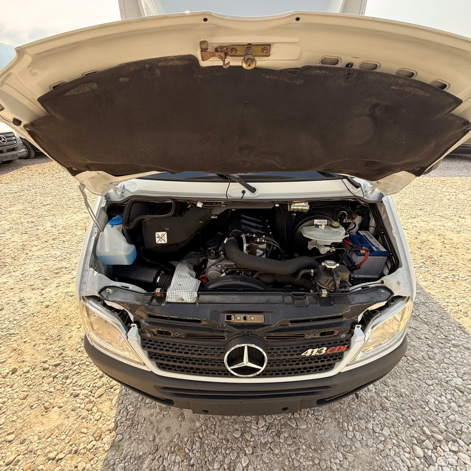 Mercedes-Benz Sprinter 413 Пд.Борда-3.5т-Бкатегория, снимка 13 - Бусове и автобуси - 55650093