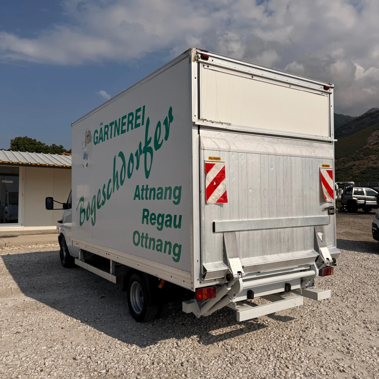 Mercedes-Benz Sprinter 413 Пд.Борда-3.5т-Бкатегория, снимка 5 - Бусове и автобуси - 55650093