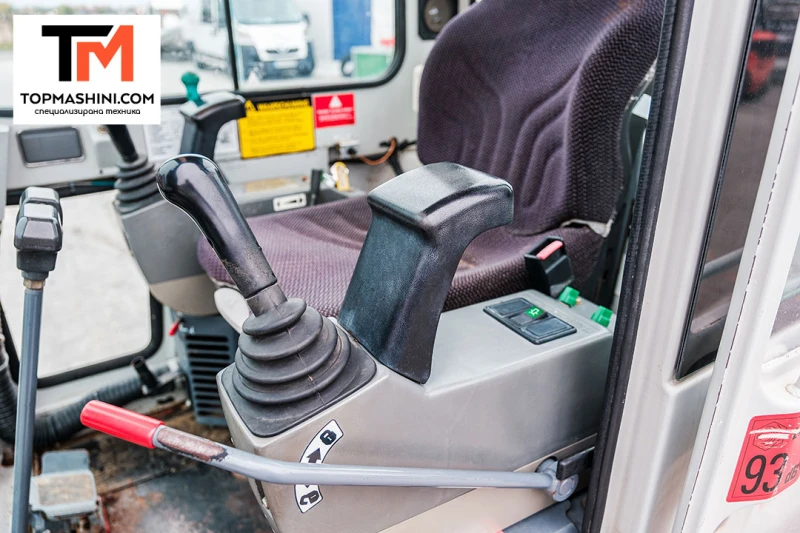 Багер Takeuchi TB016, снимка 8 - Индустриална техника - 52391582