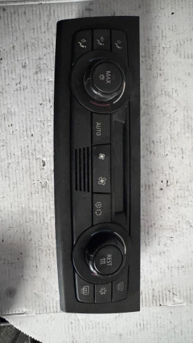       /  /  a BMW 118 - 6958536-01 / A2C53117977