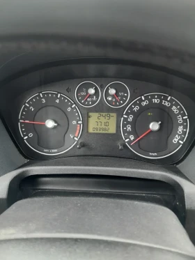 Ford Fiesta 1.4 i - 4800 лв. - 77204428 9