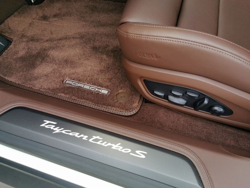 Porsche Taycan Turbo S = Ceramic Brakes= Carbon Matt Гаранция, снимка 7 - Автомобили и джипове - 45997655