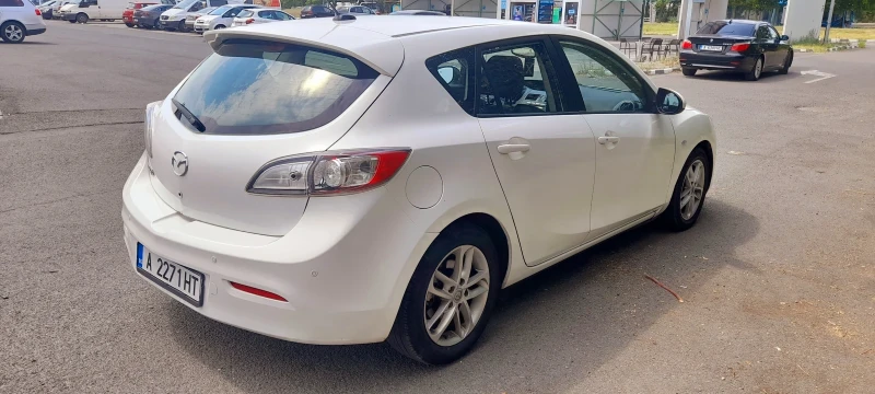 Mazda 3 2.2 дизел, снимка 7 - Автомобили и джипове - 47433369