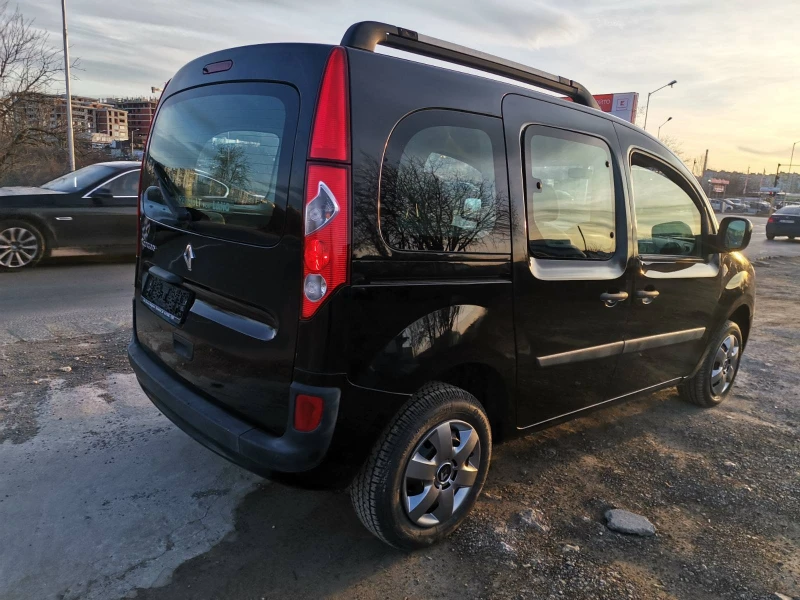 Renault Kangoo 1.6i/ПЕРФЕКТЕН, снимка 6 - Автомобили и джипове - 47703878