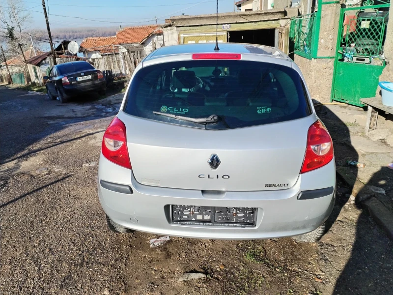 Renault Clio 1.2i 16V Бензин, снимка 6 - Автомобили и джипове - 48556623