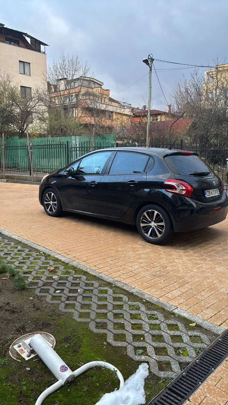 Peugeot 208 1.6, снимка 2 - Автомобили и джипове - 48883130